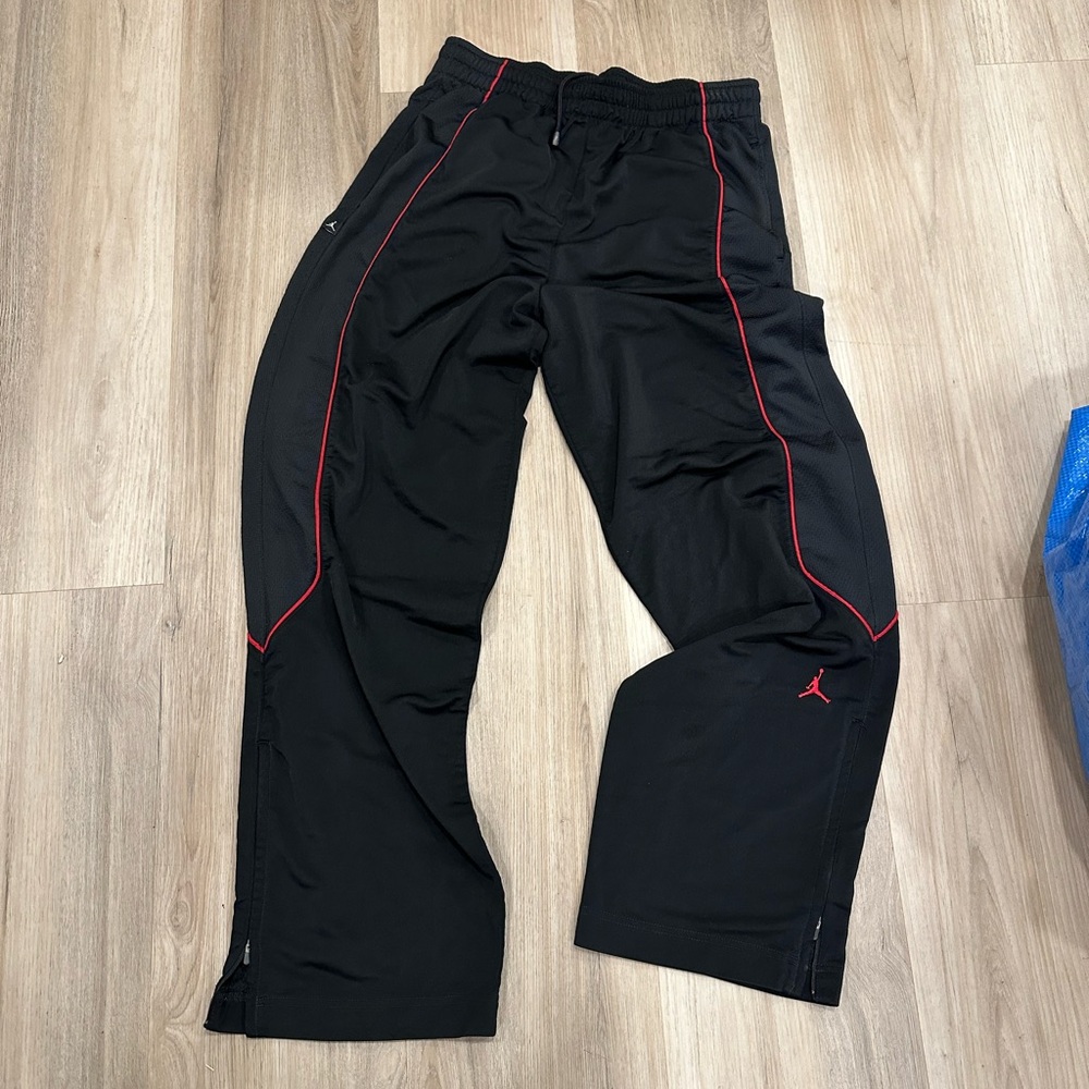 Jordan Men's Black Athletic Track Pants with Red Piping Large red black